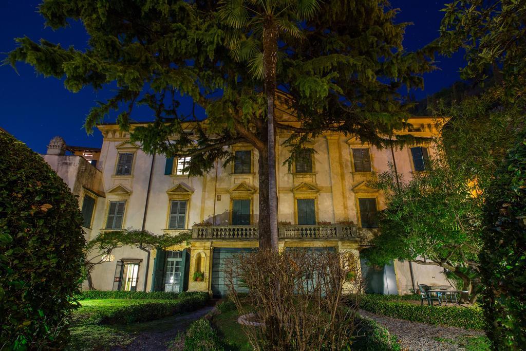 Il Batti Apartment Water Front And Private Beach Toscolano Maderno Exterior foto